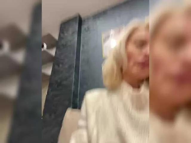 Freechat -Molly- on BongaCams