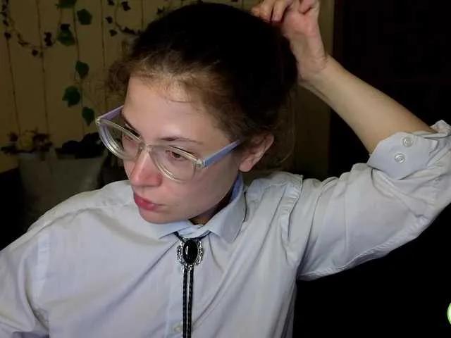 Offline Aliciafolow009 on BongaCams