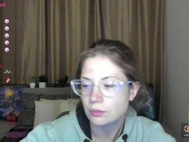 Offline Aliciafolow009 on BongaCams