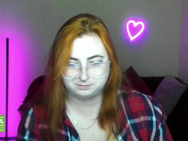 Aliciaredluv on BongaCams