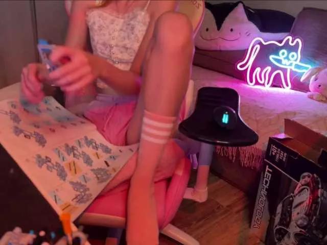 Offline Alisa-Cheshirovna on BongaCams