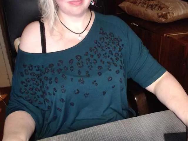 Freechat Alisa1917 on BongaCams