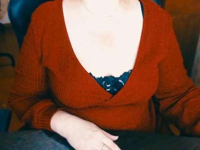 Freechat Alisa1917 on BongaCams