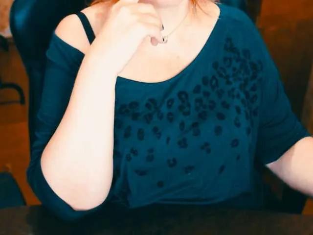 Freechat Alisa1917 on BongaCams