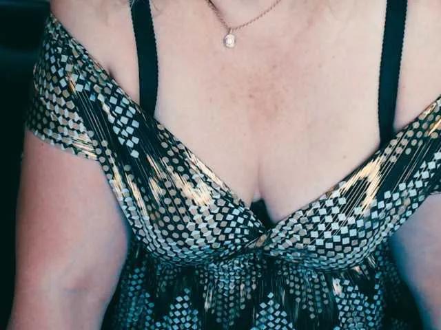 Freechat Alisa1917 on BongaCams