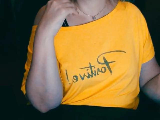 Freechat Alisa1917 on BongaCams