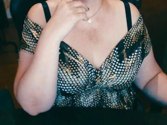 Freechat Alisa1917 on BongaCams