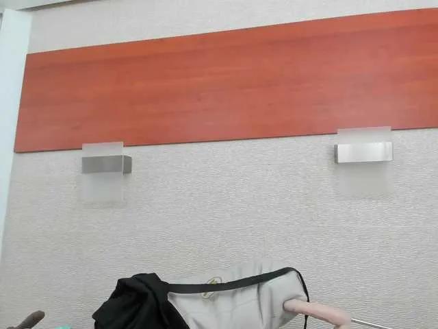 Offline AlliceGreen on BongaCams