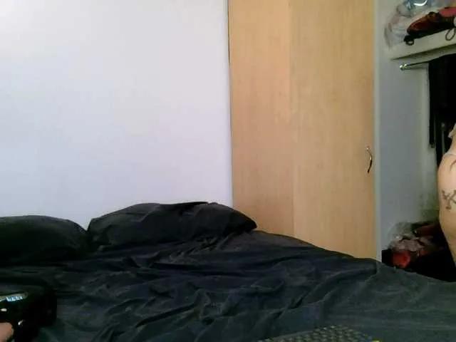 Offline Amateurmilf on BongaCams