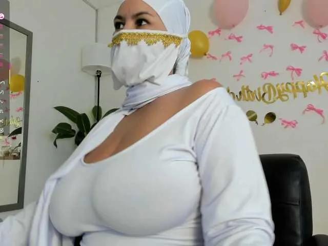 Offline amina-hafssa on BongaCams