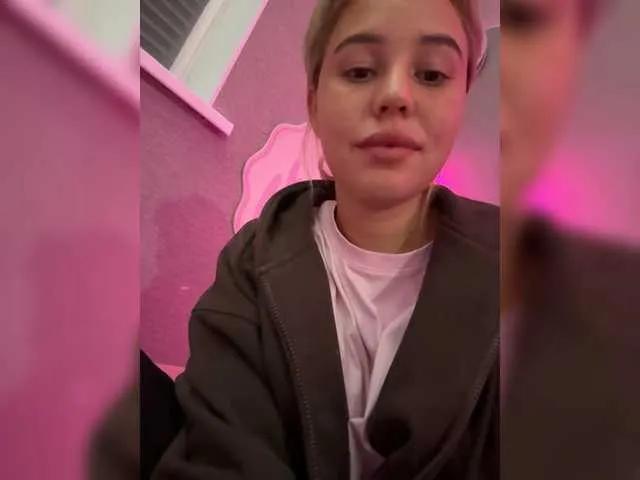 Offline AmyGlad on BongaCams