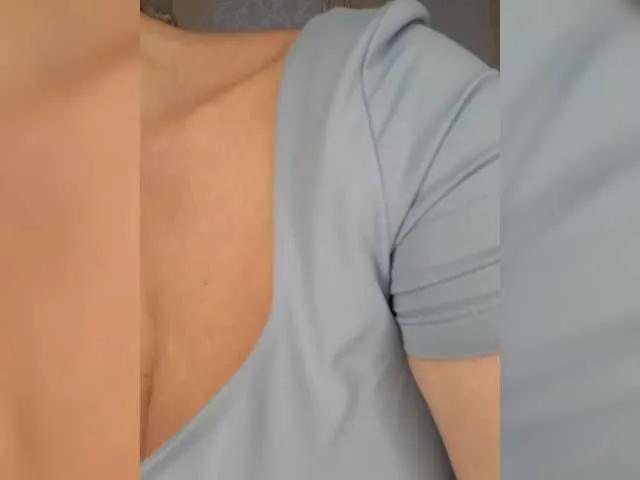 Freechat Anesteishen on BongaCams