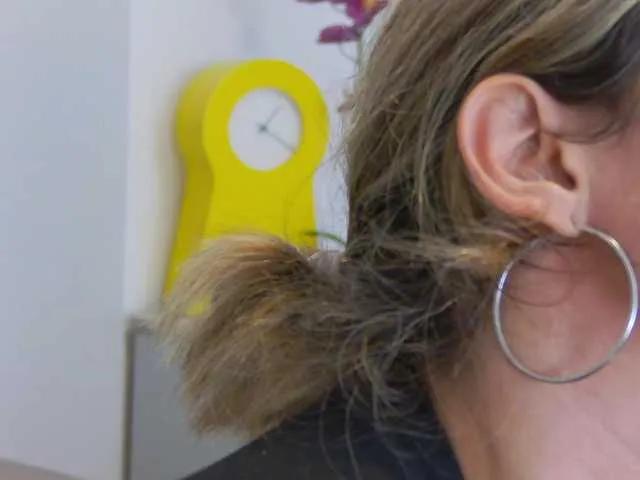 AnneBlueeyes on BongaCams 