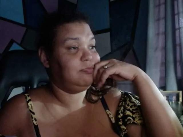 Freechat beautifulchubbyqueen on BongaCams