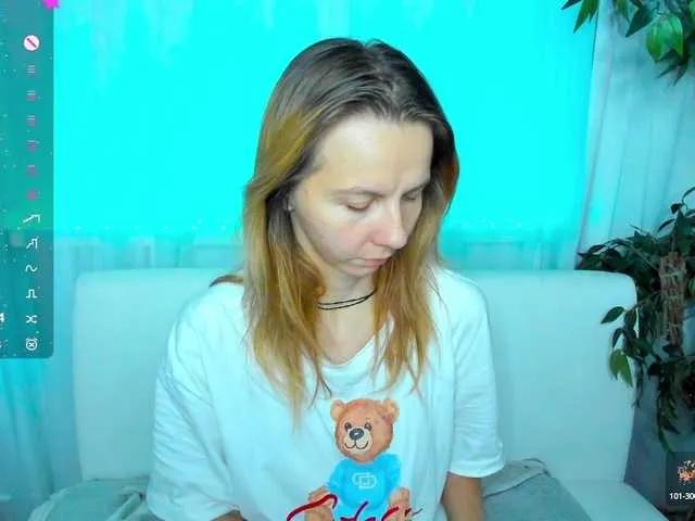 Offline Beellami on BongaCams