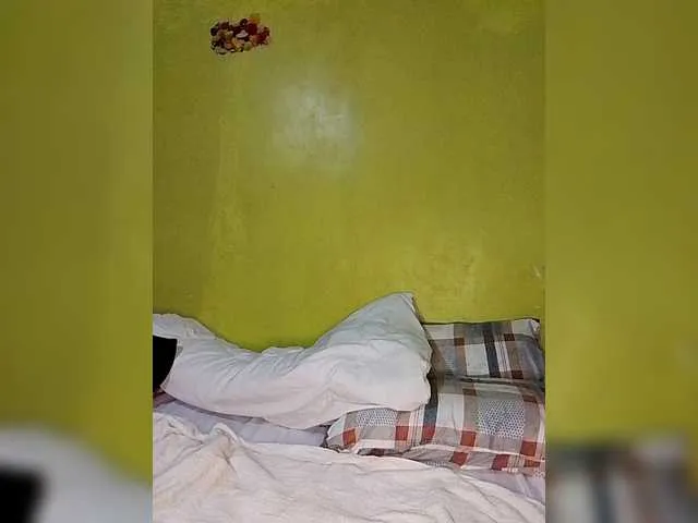 bigtitsqueen33 on BongaCams