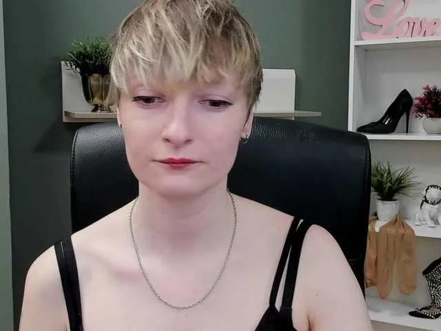 Offline BlairPlay on BongaCams