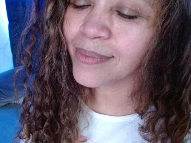 Offline Candela-lat on BongaCams