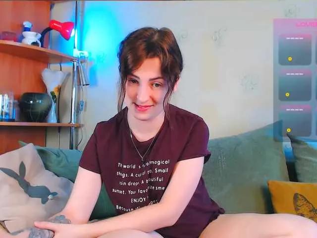 Offline Caroline1995 on BongaCams