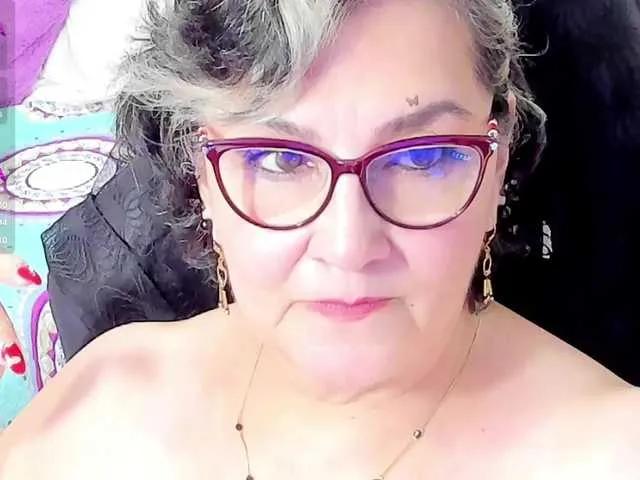 Offline cataleya-mom on BongaCams