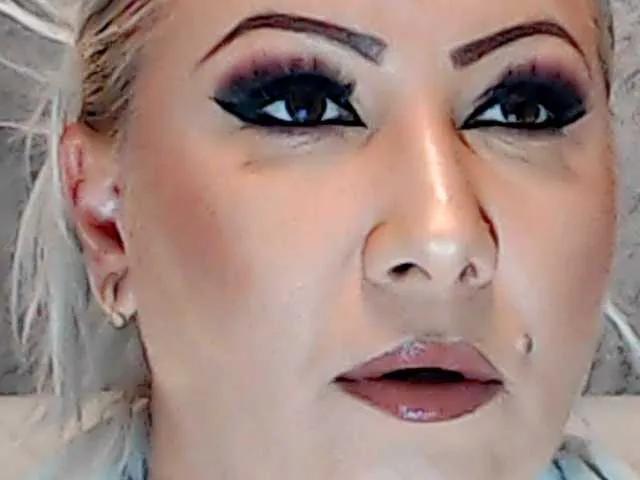 Offline ClaudieTaylon on BongaCams