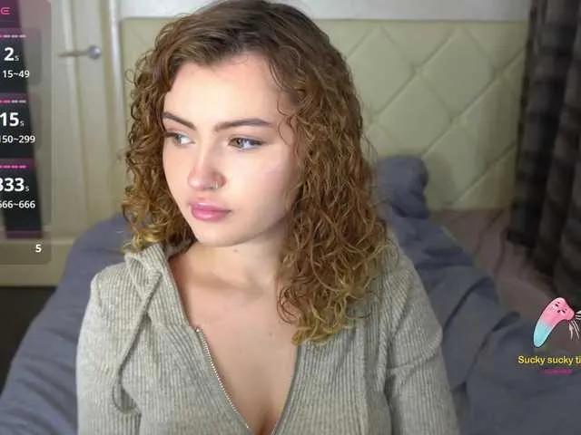 Offline CloverPussy on BongaCams