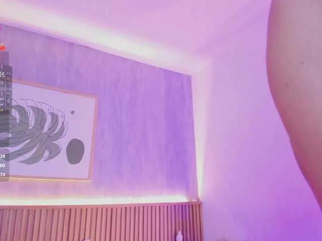 Offline Coco-balenciaga on BongaCams