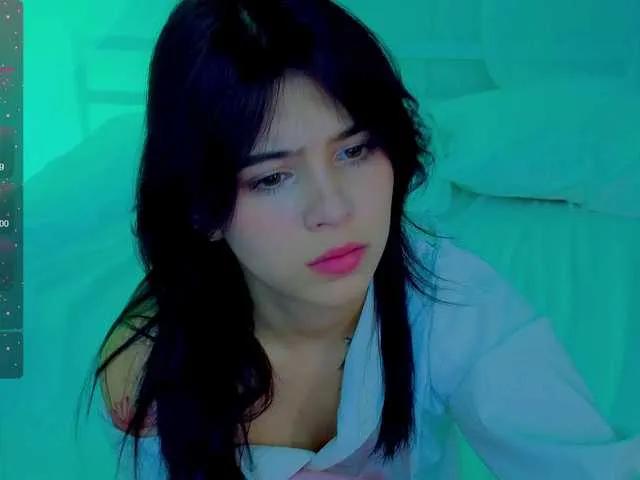 Freechat CoralineJones on BongaCams