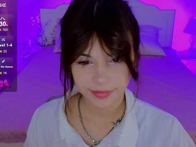 Freechat CoralineJones on BongaCams