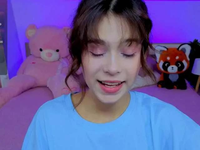 Freechat CoralineJones on BongaCams