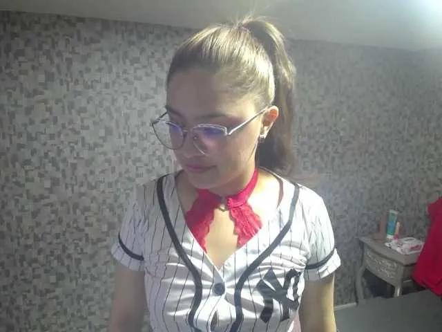 Offline CrisstalPink on BongaCams