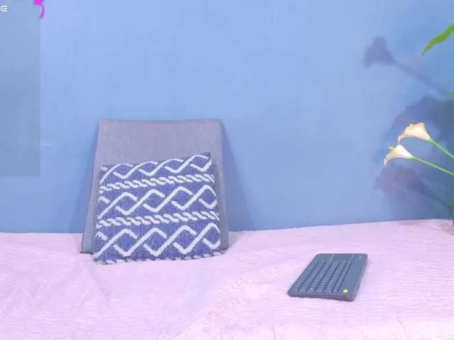 Offline cristal-antoni on BongaCams