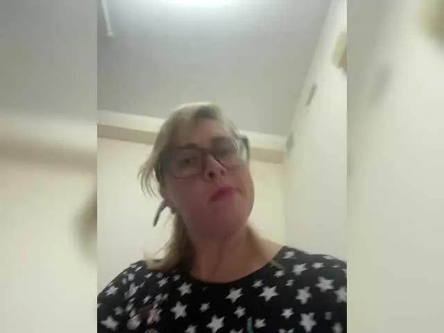 Offline Crystal00Girl on BongaCams