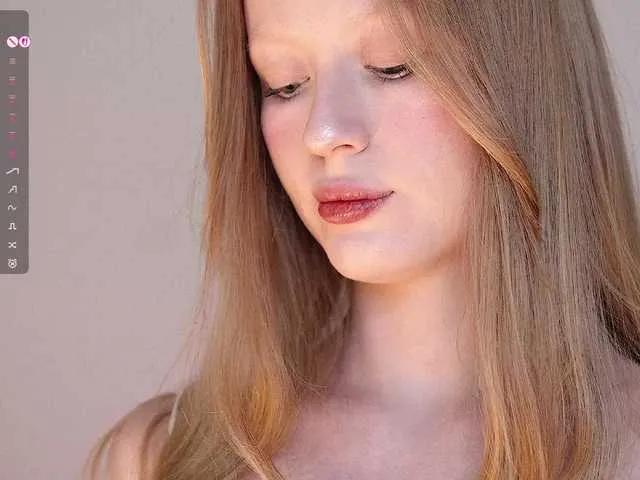 Offline CuteShine on BongaCams