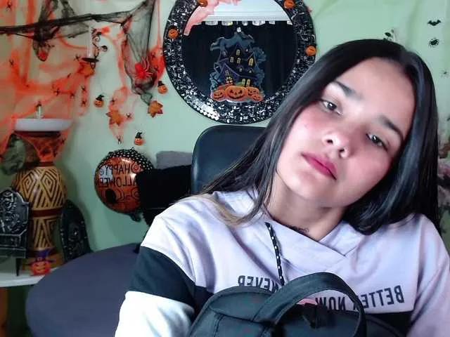 DestinyHills —  Squirt for you
 Ride Dildo Hot 
 Sucks cock delicious 
 Vibrations in my pussy hard 
 I love it the Anal 