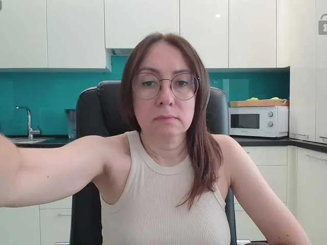 Offline dulcesiomar8 on BongaCams