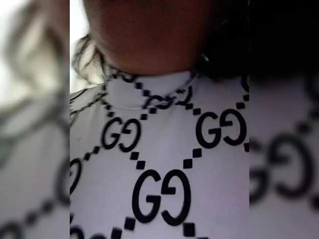 EinnyMure on BongaCams 