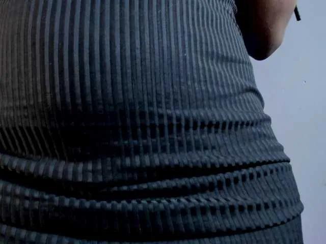 Offline Ellie-Alves on BongaCams