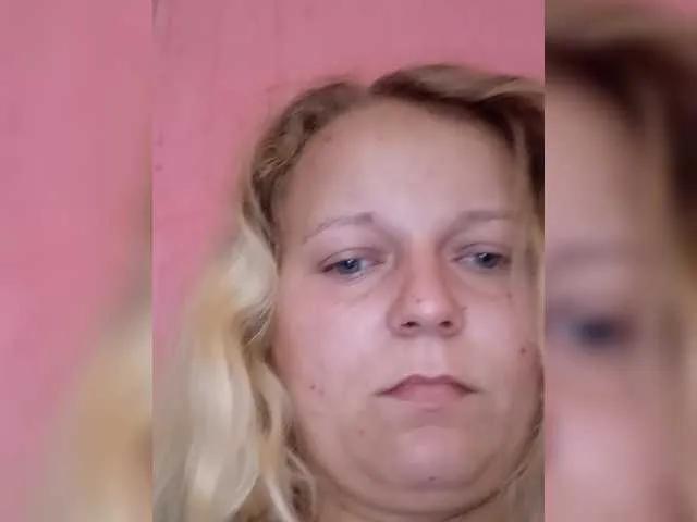 Offline EmmaXlove on BongaCams