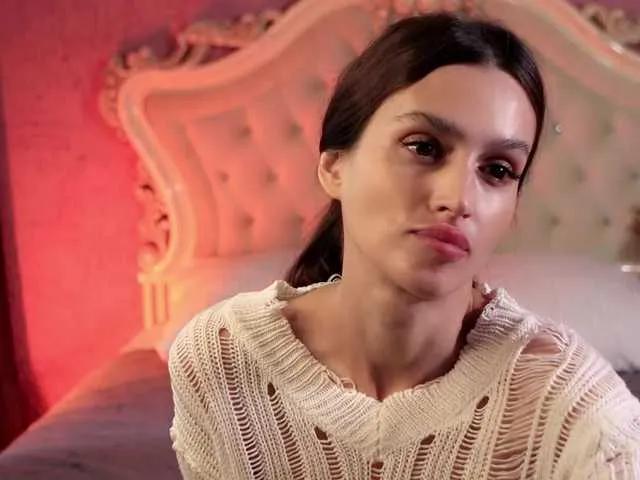 Offline enchantressss on BongaCams