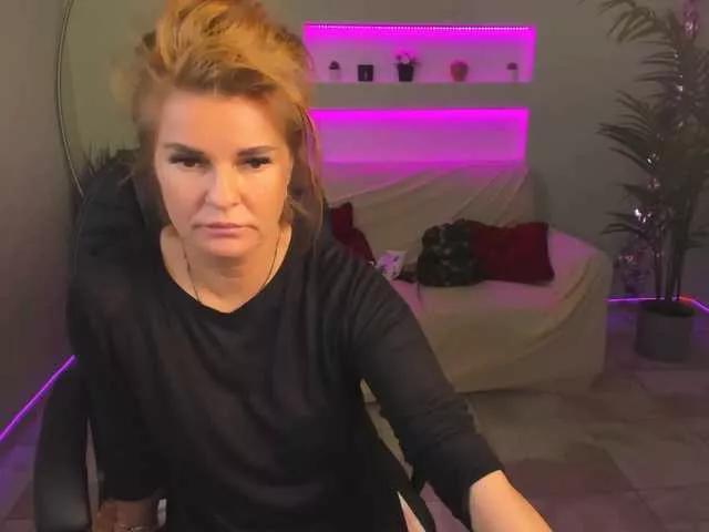 Offline EricalStewart on BongaCams