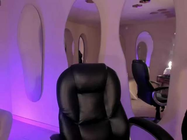 Offline EveBenson on BongaCams