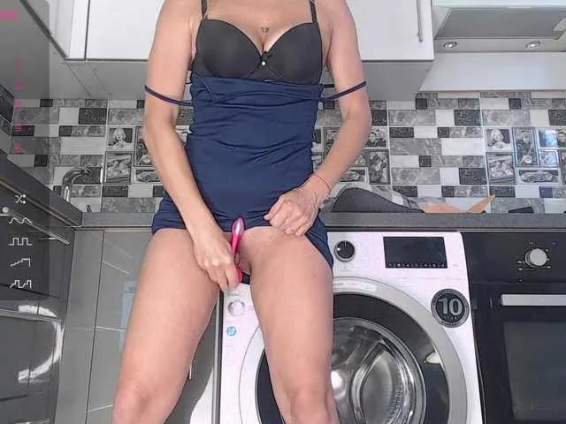 Offline famouswomen on BongaCams