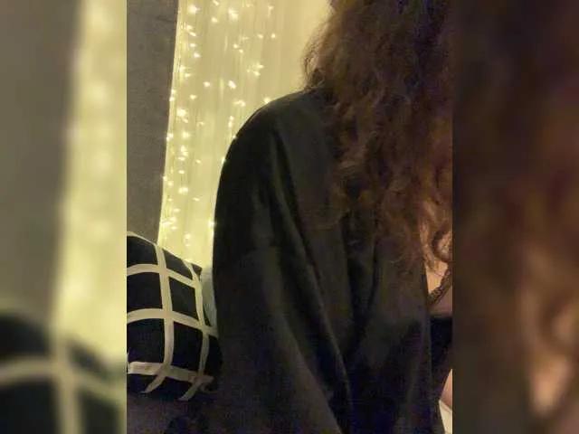 Offline FeeBee on BongaCams