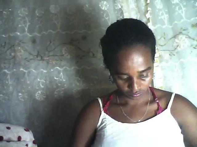 Offline Flania on BongaCams