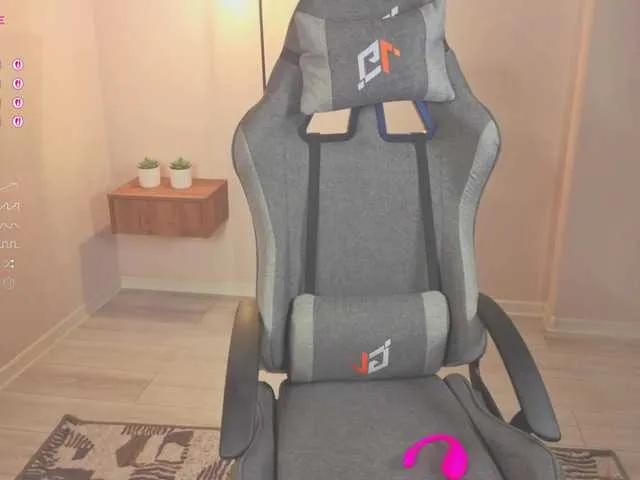 Offline French-Eyes on BongaCams