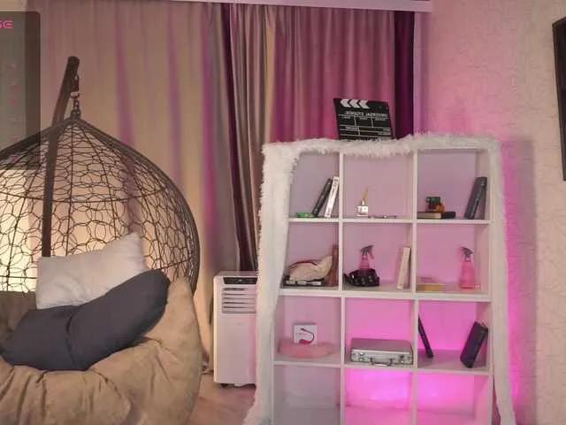 Offline French-Eyes on BongaCams