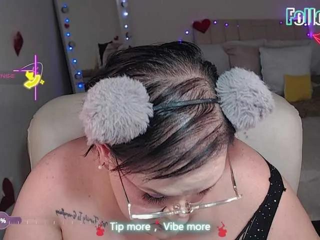 Freechat giamorrys on BongaCams