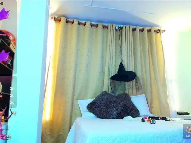 Offline girl-amada on BongaCams