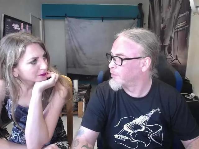 Offline GiselleandJay on BongaCams